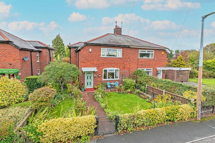 2 Bedroom Semi-Detached House For Sale In Ince Lane, Wimbolds Trafford, Chester, CH2