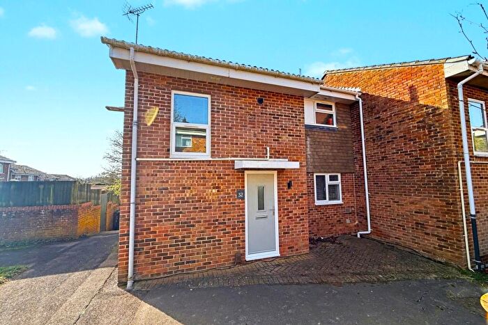 2 Bedroom End Of Terrace House For Sale In Kings Worthy, SO23