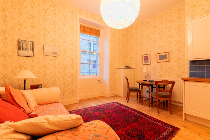 2 Bedroom Flat To Rent In L – Sciennes House Place, Edinburgh, EH9