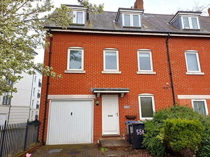 3 Bedroom Semi Detached House To Rent In St. Peters Grove, Canterbury, Kent, CT1