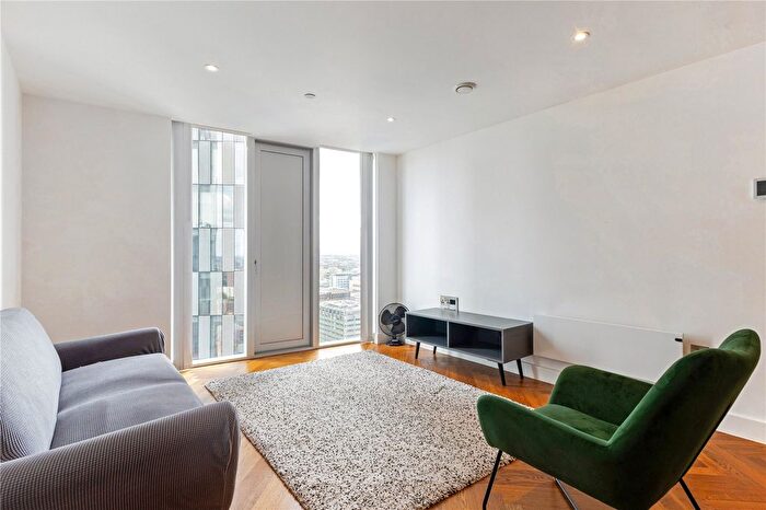 2 Bedroom Flat For Sale In Deansgate Square, Owen Street, Manchester, Greater Manchester, M15