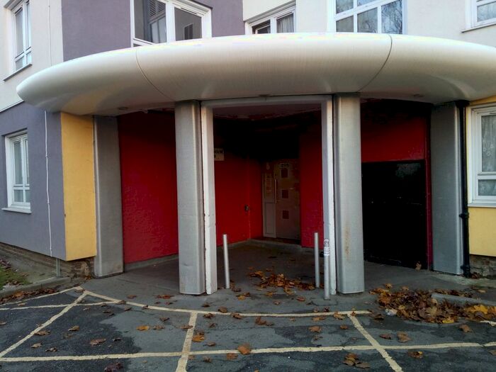 3 Bedroom Flat To Rent In Springfield Grove, Charlton, SE7