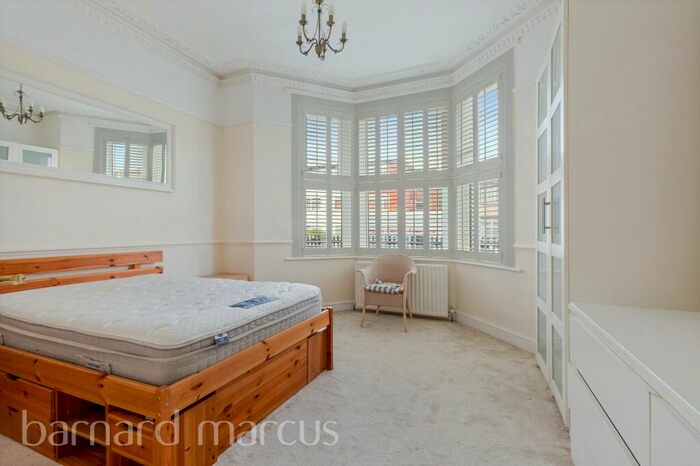 1 Bedroom Apartment To Rent In Park Road, Wallington, SM6