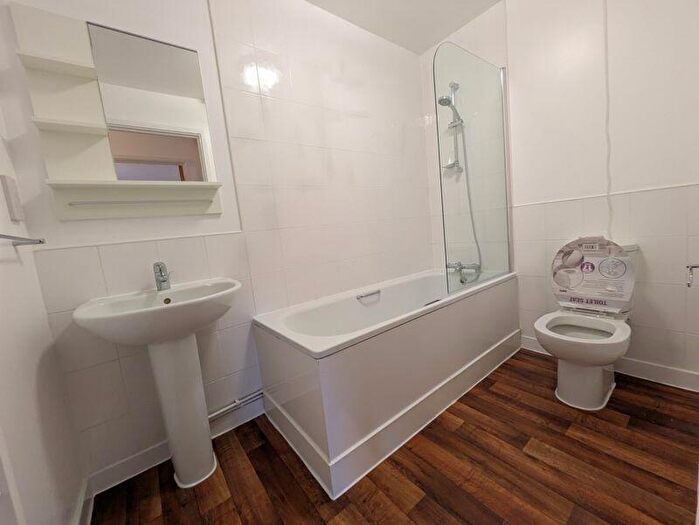 1 Bedroom Flat To Rent In Zetland Apartments, Stean Street, E8