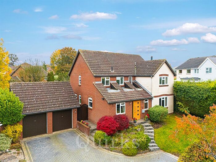 5 Bedroom Detached House For Sale In Horseshoe Close, Billericay, CM12