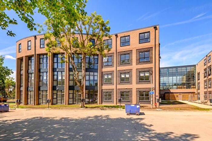 1 Bedroom Flat To Rent In North Star House, North Star Avenue, Swindon, SN2