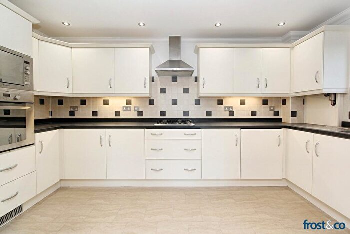 2 Bedroom Apartment To Rent In Mount Pleasant Road, Poole, BH15