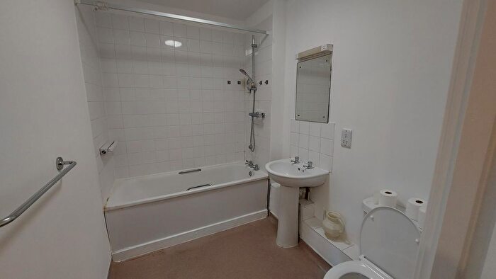 2 Bedroom Flat To Rent In Centurion Court, St Albans, AL1