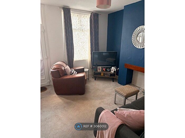 2 Bedroom Terraced House To Rent In St Cuthberts Road, Nottingham, NG3