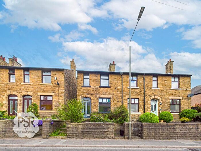 3 Bedroom Semi-Detached House For Sale In Low Leighton Road, New Mills, SK22