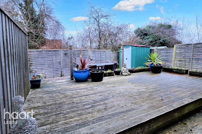 3 Bedroom Semi-Detached House For Sale In White Laithe Gardens, Leeds, LS14