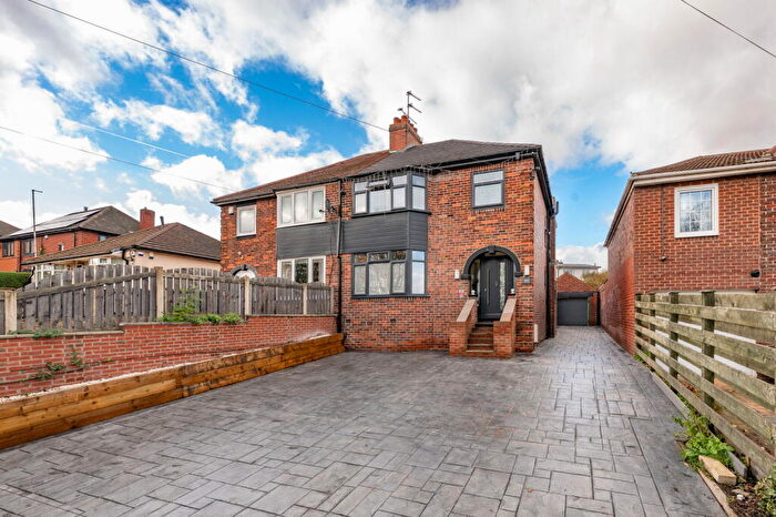 3 Bedroom Semi-Detached House For Sale In Hunningley Lane, Barnsley, S70