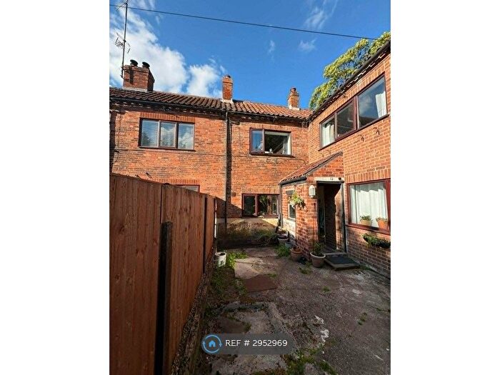 2 Bedroom Semi-Detached House To Rent In Park Lane, Retford, DN22