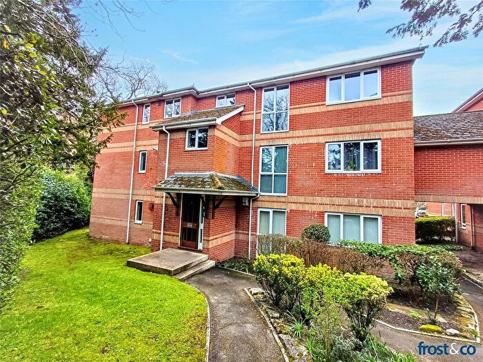 1 Bedroom Flat For Sale In St Osmunds Road, Lower Parkstone, Poole, Dorset, BH14