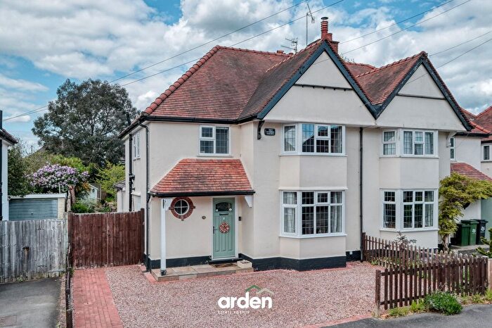 3 Bedroom Semi Detached House For Sale In The Grove, Worcester, WR3