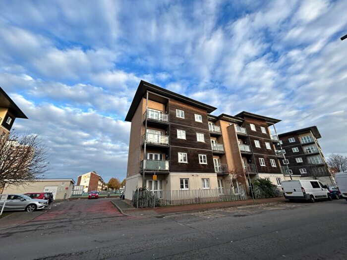 1 Bedroom Apartment To Rent In Heol Staughton, Cardiff, CF10