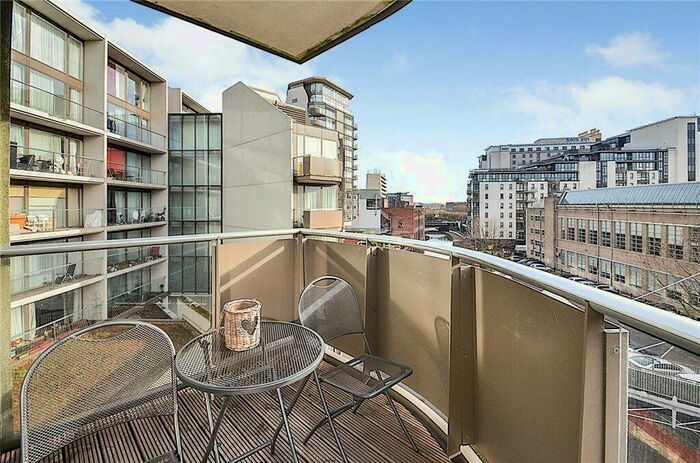 2 Bedroom Apartment For Sale In Canal Street, Nottingham, Nottinghamshire, NG1