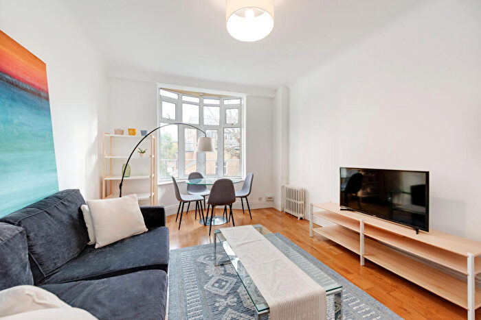 1 Bedroom Apartment To Rent In Grove End Gardens, Grove End Road, St Johns Wood, London, NW8