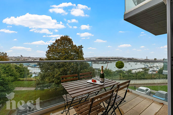 2 Bedroom Apartment For Sale In Discovery Road, Plymouth, Devon, PL1