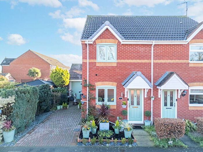 2 Bedroom Semi Detached House For Sale In The Furlongs, Market Harborough, LE16