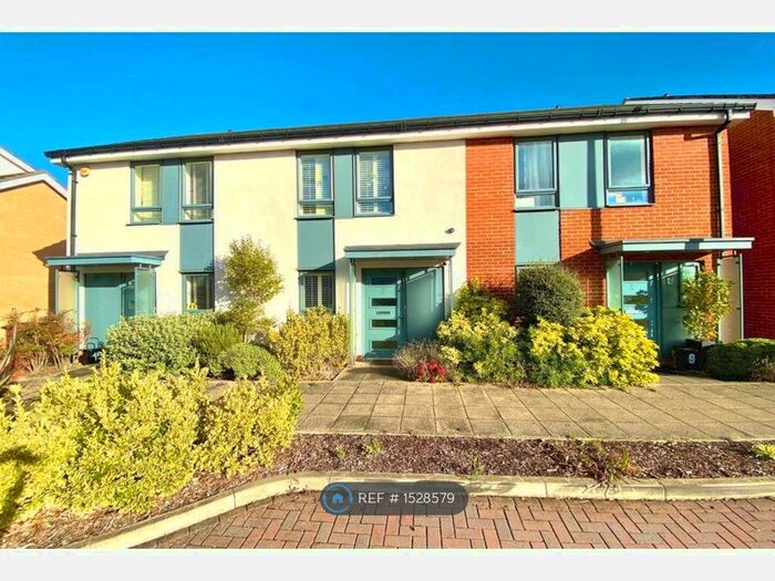 2 Bedroom Terraced House To Rent In Padworth Avenue, Reading, RG2