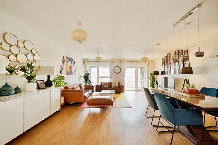 2 Bedroom Flat For Sale In Ironworks Way, Upton Park, London, E13