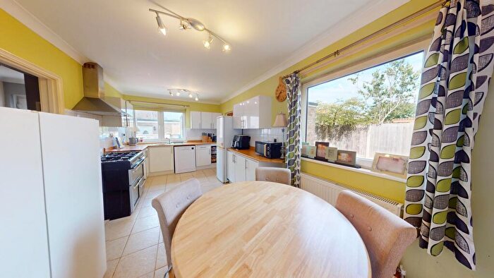 3 Bedroom End Of Terrace House For Sale In Crawley Close, Corringham, Stanford-Le-Hope, Essex, SS17