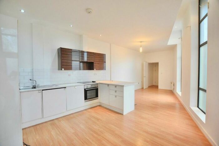 2 Bedroom Apartment To Rent In Hermit Road, E16