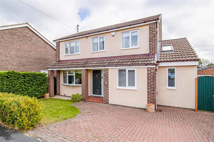 5 Bedroom Detached House For Sale In Brookfields, Netherton, Wakefield, WF4