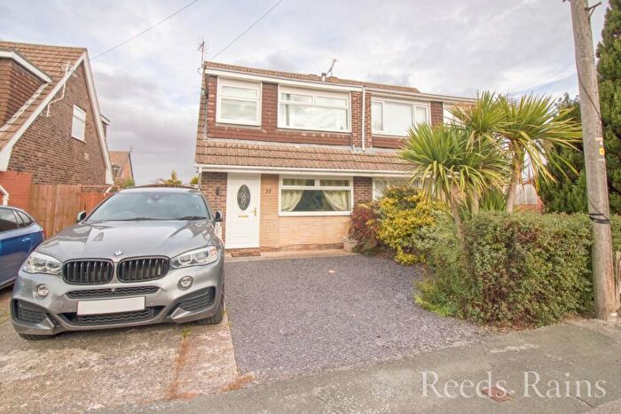 3 Bedroom Semi-Detached House For Sale In Merton Road, Great Sutton, Ellesmere Port, Cheshire, CH66