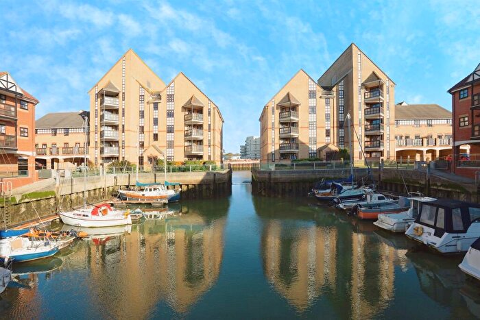 2 Bedroom Apartment For Sale In Emerald Quay, Shoreham-By-Sea, BN43