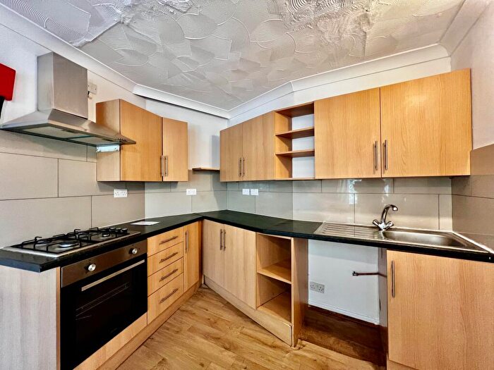 1 Bedroom Apartment To Rent In Weston Lane, Southampton, SO19