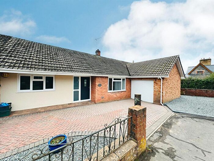 3 Bedroom Bungalow To Rent In Milverton Road, Tonedale, Wellington, TA21
