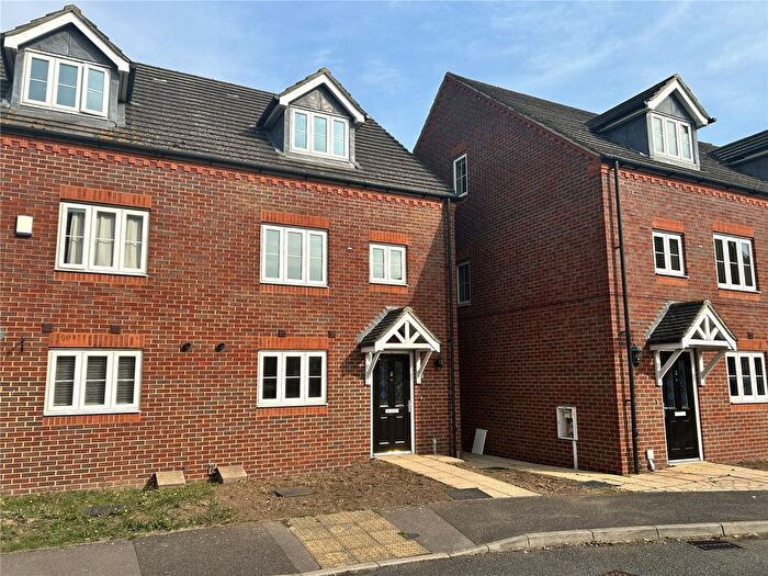 4 Bedroom Semi-Detached House For Sale In Quarry Close, Gravesend, Kent, DA11