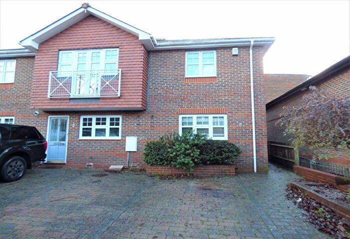 2 Bedroom Terraced House To Rent In Leatherhead, KT22