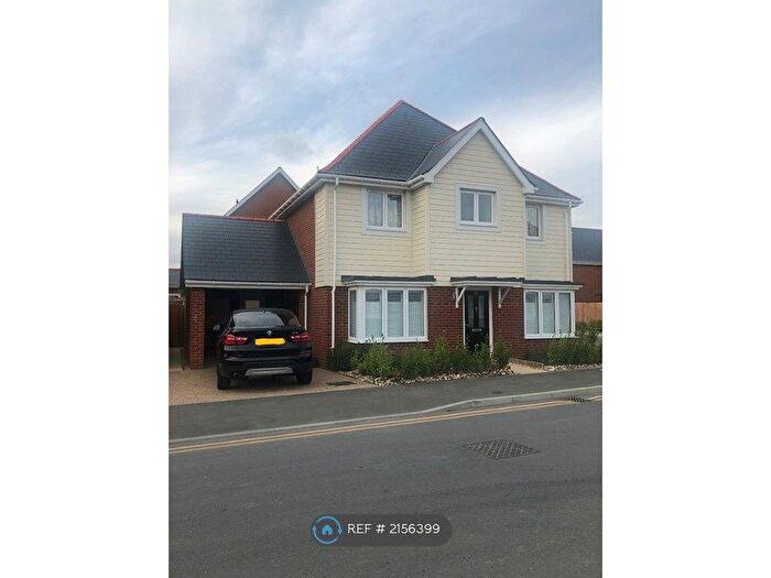 4 Bedroom Detached House To Rent In Holbourough Lake, Snodland, ME6