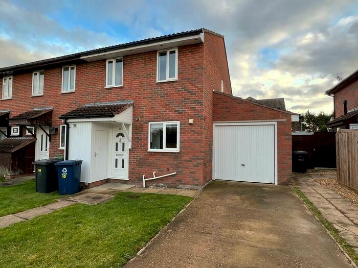 3 Bedroom Semi-Detached House To Rent In Wyatt Close, Ramsey, PE26