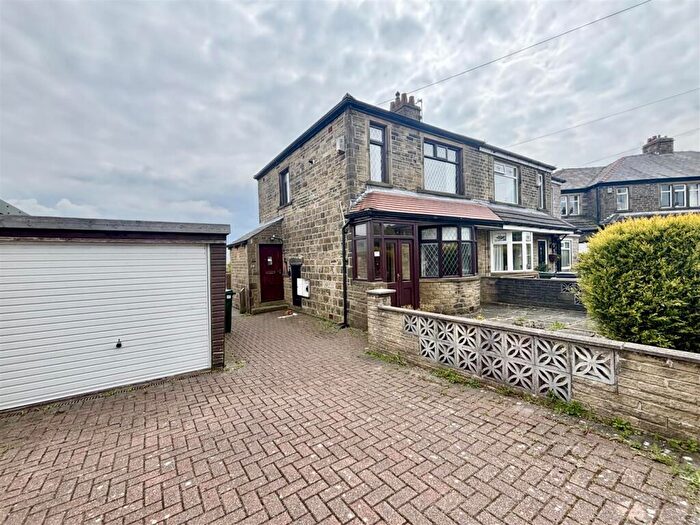 2 Bedroom Semi Detached House For Sale In Hazeldene, Queensbury, Bradford, BD13