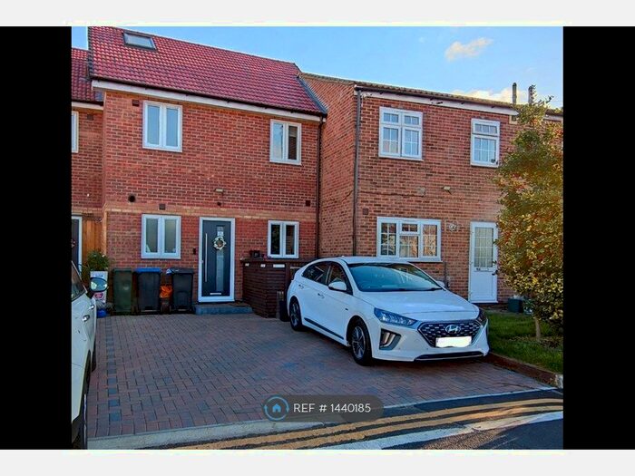 4 Bedroom Terraced House To Rent In Ebenezer Walk, London, SW16