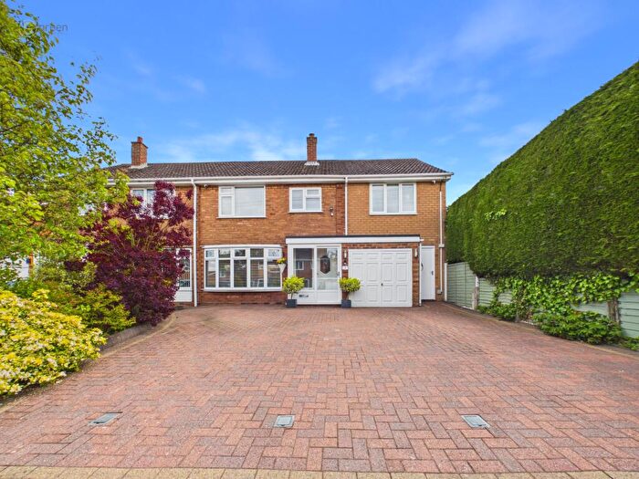 4 Bedroom Semi Detached House For Sale In Cedar Drive, Streetly, B74