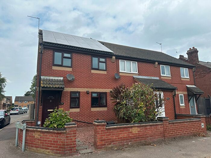 3 Bedroom End Of Terrace House To Rent In Boundary Road, Great Yarmouth, NR31