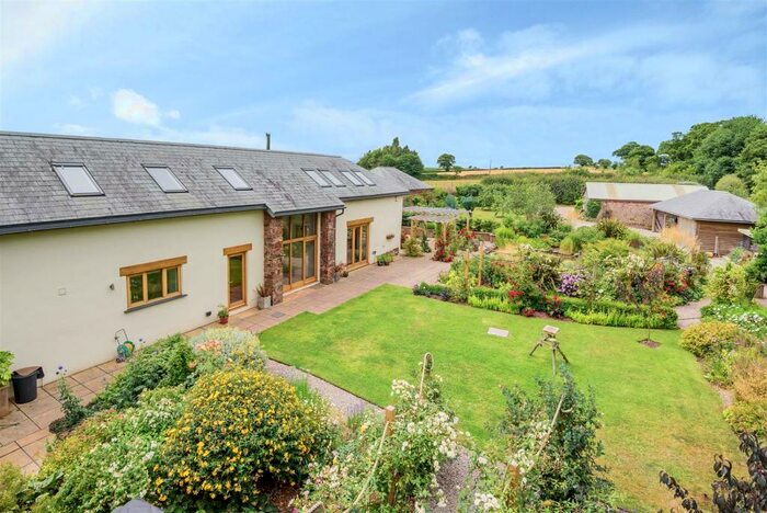 4 Bedroom Detached House For Sale In Bow, Crediton, EX17