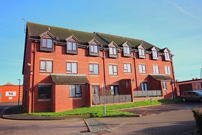 1 Bedroom Flat For Sale In Flat Denbeigh House, Rectory Road, Rushden, Northamptonshire, NN10