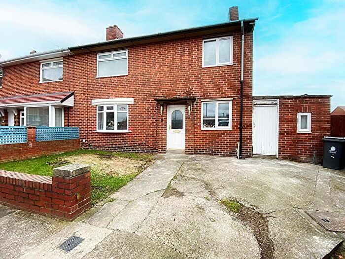 3 Bedroom Semi-Detached House For Sale In Oxford Avenue, Wallsend, NE28