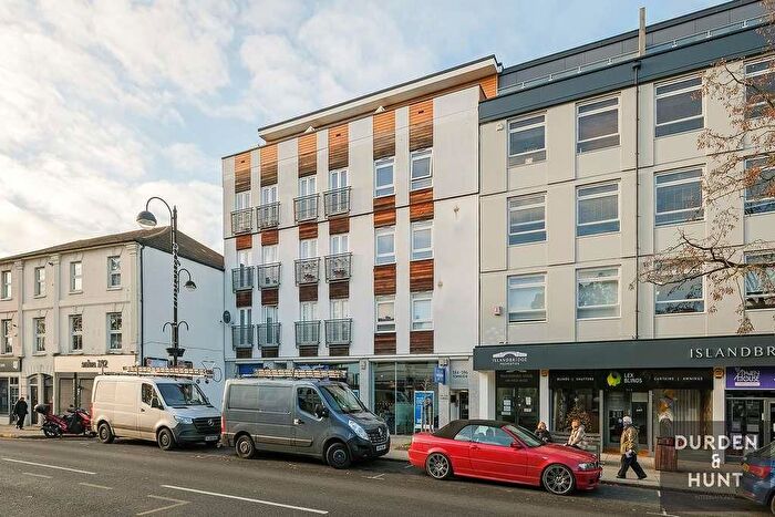 1 Bedroom Flat To Rent In High Road, Loughton, IG10