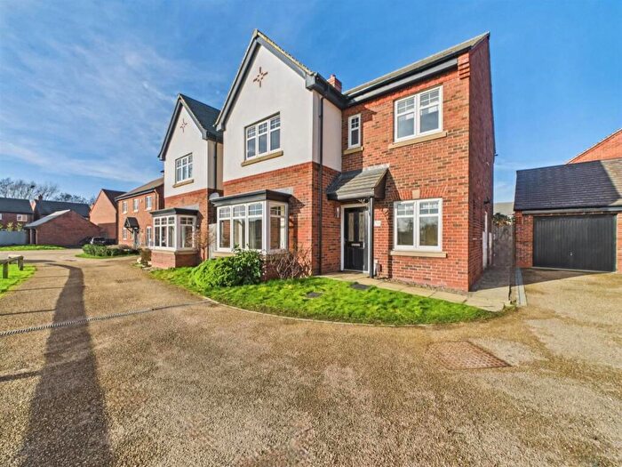 4 Bedroom Detached House To Rent In Clifton Drive, Littleover, Derby, DE23