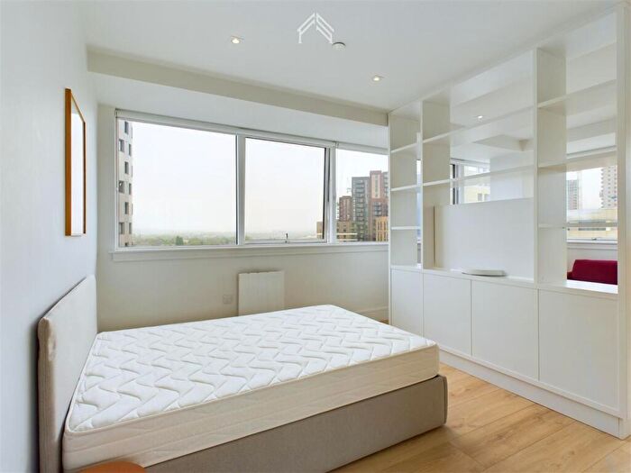 Flat To Rent In Olympic Way, London, HA9