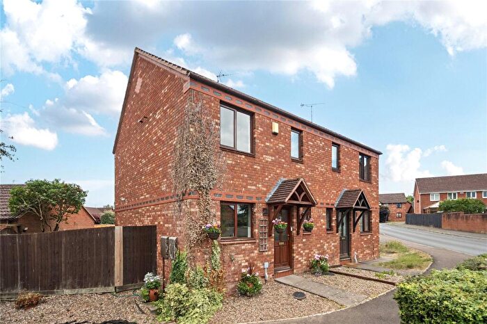 3 Bedroom Semi-Detached House For Sale In Mowbray Avenue, Tewkesbury, Gloucestershire, GL20