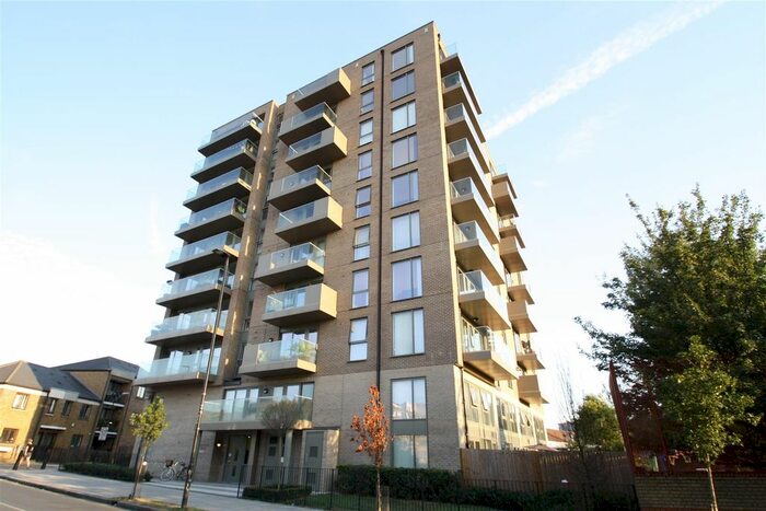 2 Bedroom Flat For Sale In Bootmakers Court, Ben Jonson Road, London, E1