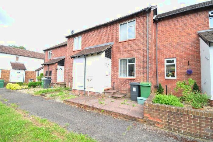2 Bedroom Terraced House To Rent In Heathfield, RG22